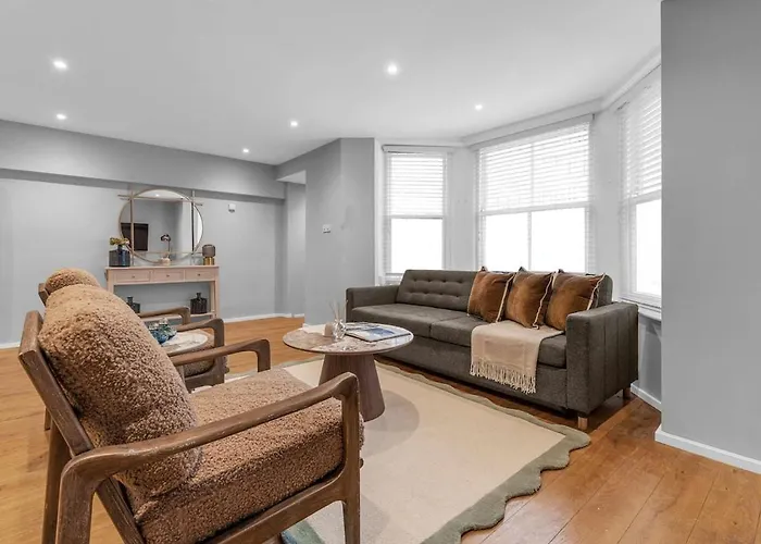 The Notting Hill Nest
